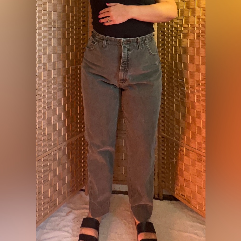 Vintage High-Waisted Lee Jeans - Picture 11 of 11